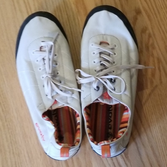 EUC Evolv climbing shoe size 9 - Picture 3 of 4